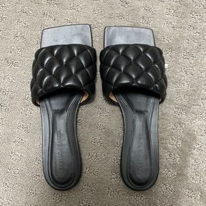 Bottega Veneta Sandals.